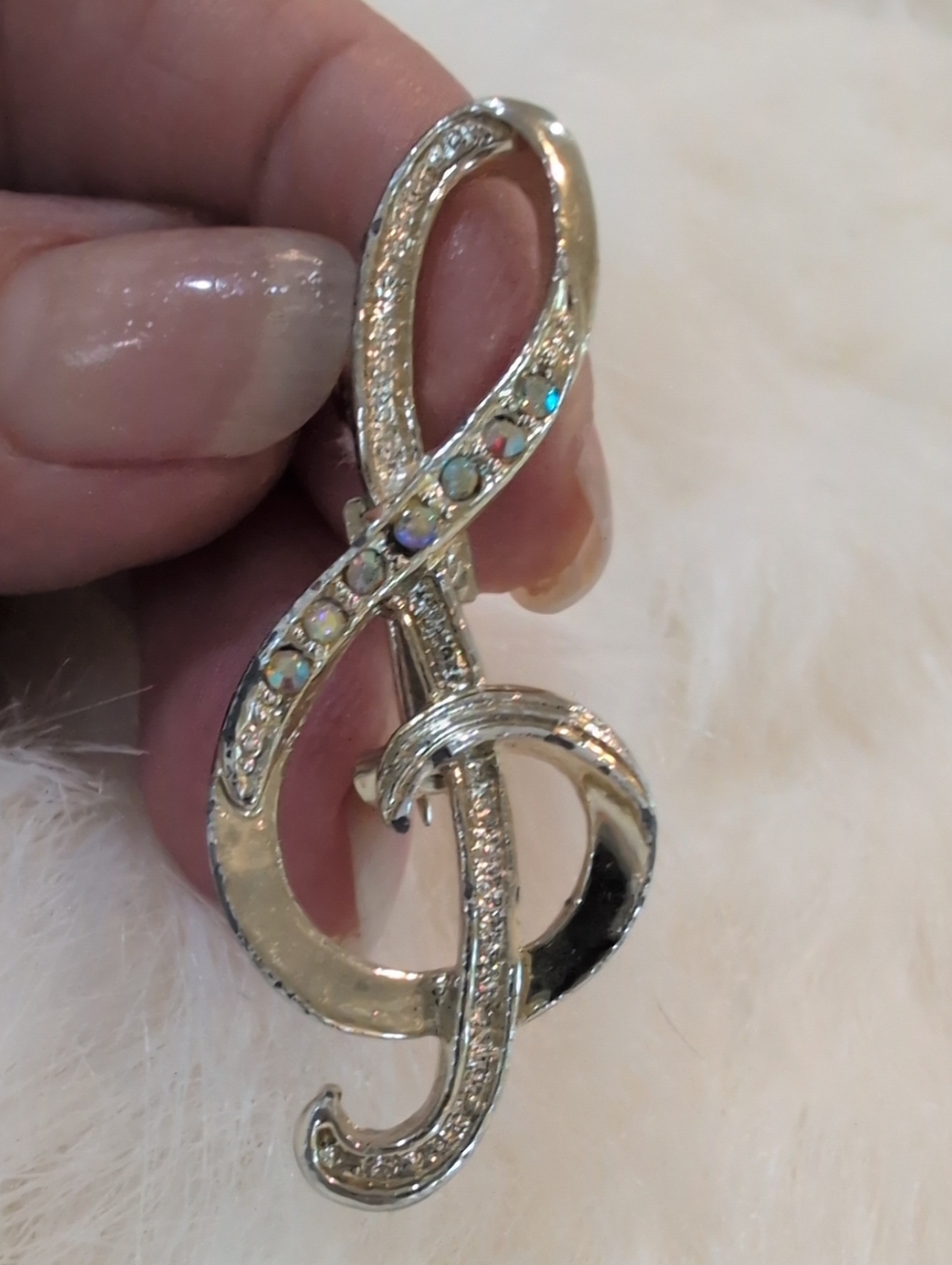 Silver-Tone Treble Clef Brooch with Aurora Crystal Accents